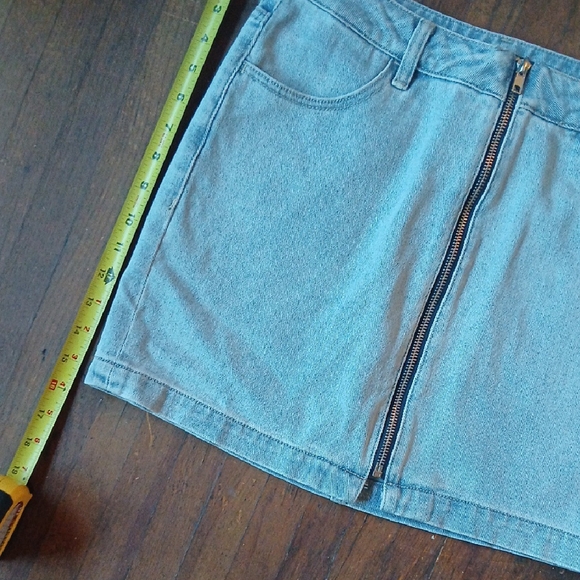 Kendall & Kylie Light Blue Denim Mini Skirt - Picture 11 of 11